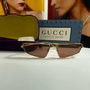 Gucci | Accessories | Gucci Womens Gold Gold Red Cat Eye  display picture 3